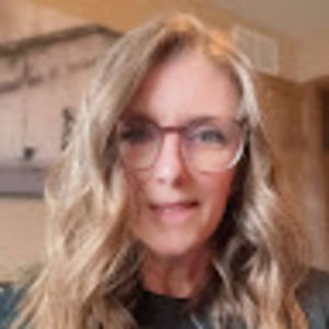 Meet your Posher, Janet